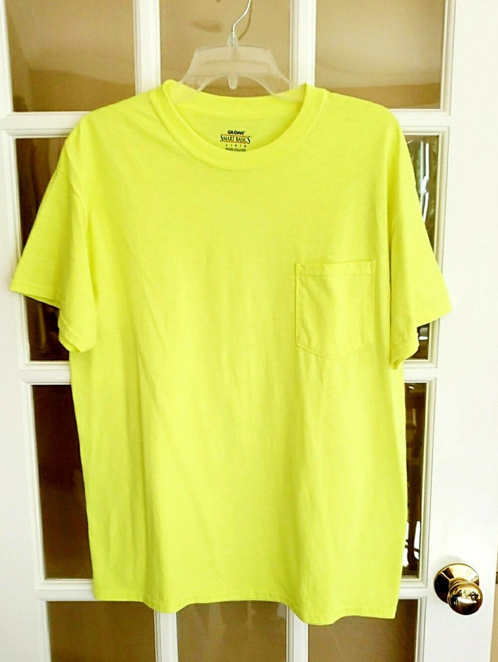 Gildan Florescent Yellow Short Sleeve Pocket T-shirt Size: L